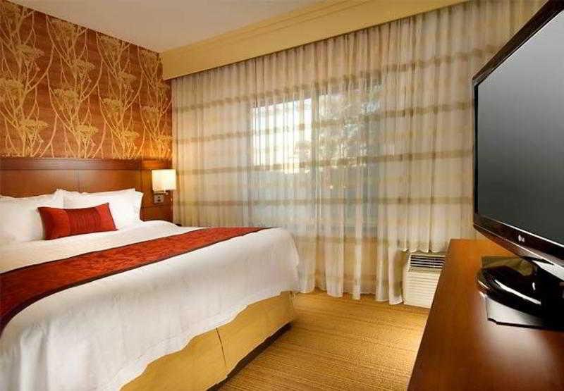 Hotel Courtyard By Marriott Tyler Habitación foto